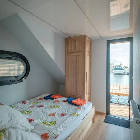 Hausboot Puentenel Botel *