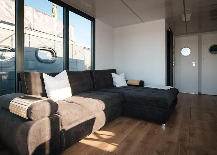 Hotel na wodzie Hausboot Puentenel - Stationaer - Traumhafte Auf Dem Wasser